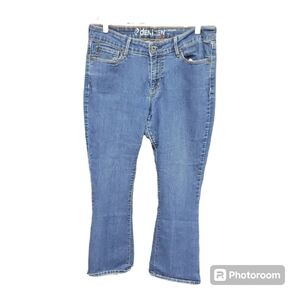 Denizen by Levi's Women Boot Cut Jean Size 14